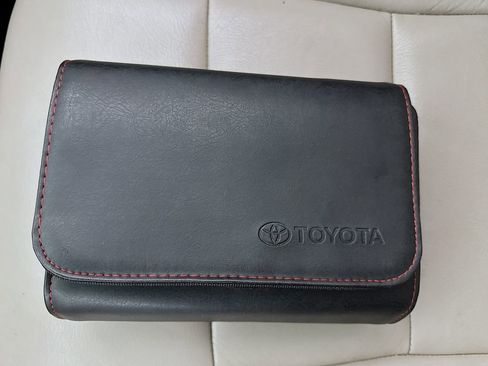 Used 2019 Toyota Tacoma TRD Sport w/ Exterior Package image 37