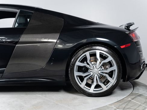 Used 2012 Audi R8 V10 AWD/4WD image 8