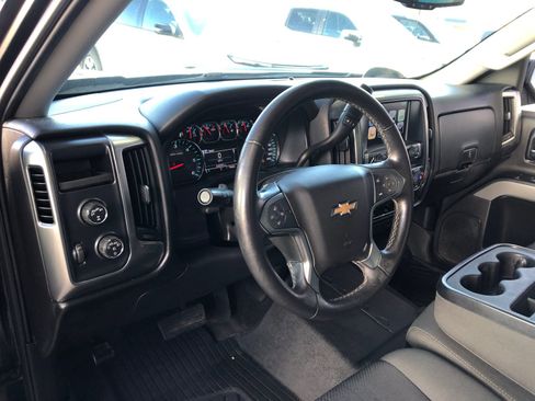 Used 2017 Chevrolet Silverado 1500 LT w/ Midnight Edition AWD/4WD image 16