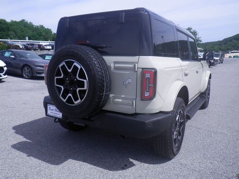 Certified 2025 Ford Bronco Outer Banks AWD/4WD image 5