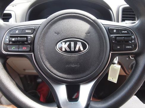 Used 2017 Kia Sportage LX w/ LX Popular Package AWD/4WD image 9