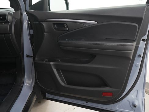 Used 2023 Honda Passport EX-L image 9