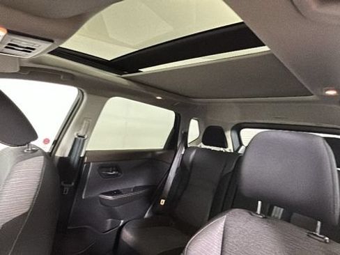 Used 2021 Nissan Rogue SV FWD image 13