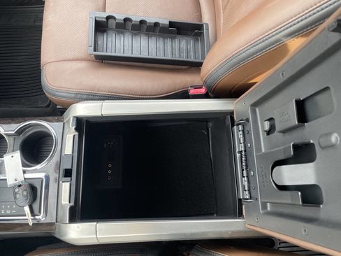 Used 2013 Ford F150 Platinum image 31