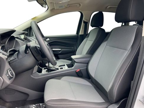 Used 2017 Ford Escape SE w/ Equipment Group 201A AWD/4WD image 6