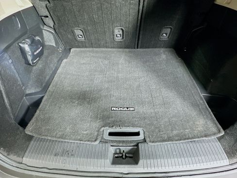 Used 2023 Nissan Rogue S FWD image 27