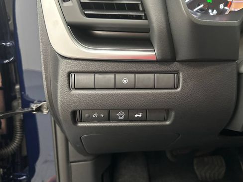 New 2026 Nissan Rogue SV AWD/4WD image 18