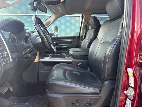 Used 2015 RAM 3500 Laramie w/ Convenience Group AWD/4WD image 9
