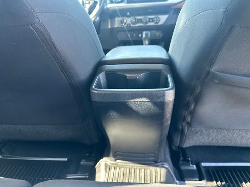 Used 2019 Toyota Tacoma SR5 AWD/4WD image 22