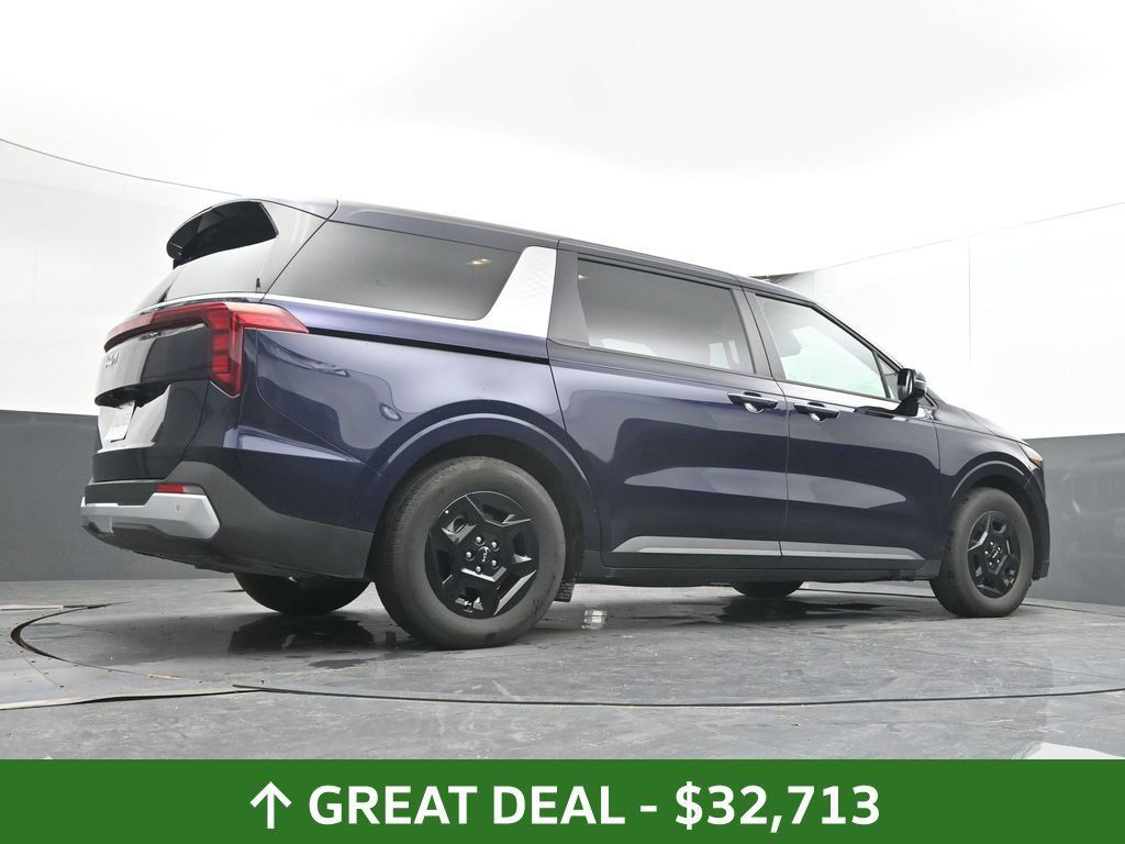 Used 2026 Kia Carnival FWD image 39