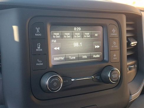 Used 2024 RAM 2500 Tradesman w/ Chrome Appearance Group image 15