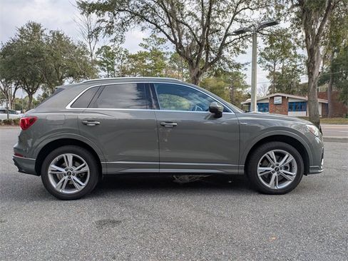 Used 2022 Audi Q3 2.0T Premium Plus image 11
