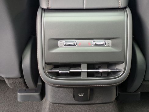 Used 2024 Lincoln Nautilus Reserve w/ Equipment Group 203A image 24