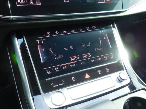 Used 2019 Audi Q8 Prestige image 25