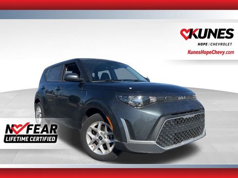 Used 2025 Kia Soul LX w/ LX Technology Package image 1