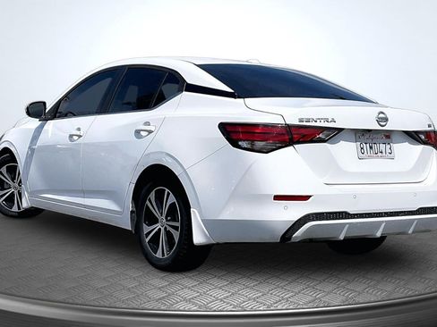 Used 2020 Nissan Sentra SV image 2