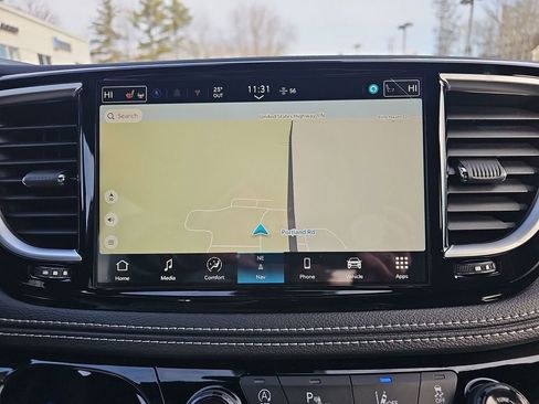 New 2026 Chrysler Pacifica Limited image 21