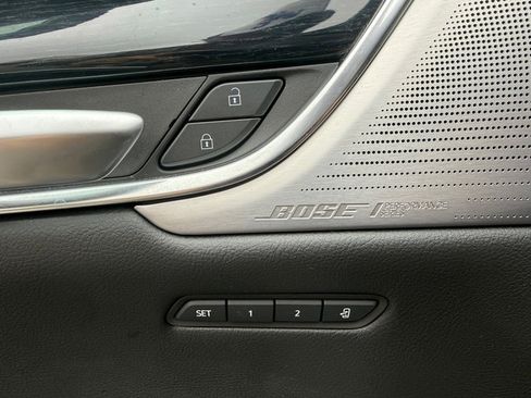 Used 2025 Cadillac XT5 Premium Luxury image 12