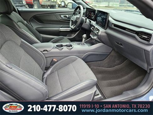 Used 2024 Ford Mustang Coupe image 11