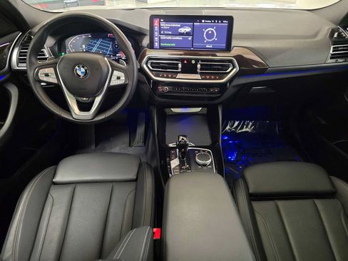 Used 2025 BMW X4 xDrive30i AWD/4WD image 19