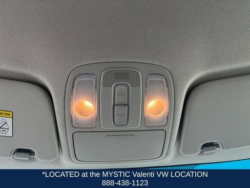 Used 2017 Kia Soul + FWD image 33