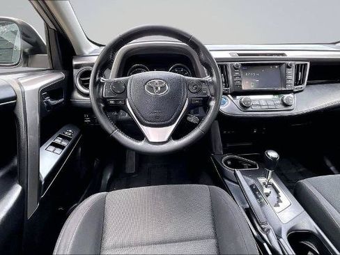 Used 2018 Toyota RAV4 XLE w/ Convenience Package AWD/4WD image 5