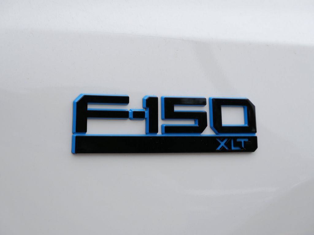 Certified 2025 Ford F150 Lightning XLT w/ Max Trailer Tow Package AWD/4WD image 9