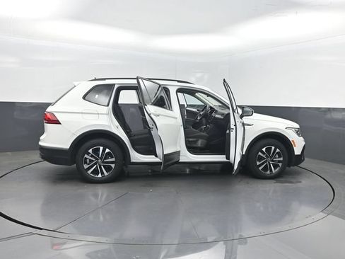 Used 2023 Volkswagen Tiguan S AWD/4WD image 37