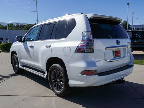 Used 2021 Lexus GX 460 Premium w/ Premium Plus Package AWD/4WD image 6