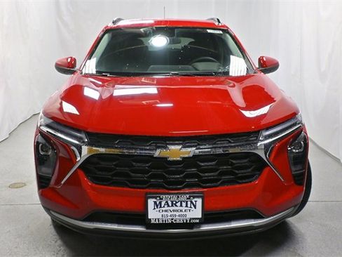 New 2026 Chevrolet Trax LT w/ Driver Confidence Package image 7