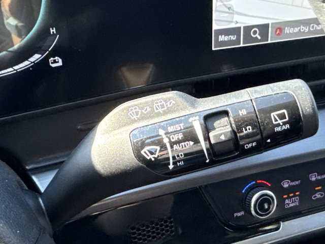 Used 2023 Kia Sportage EX AWD/4WD image 25