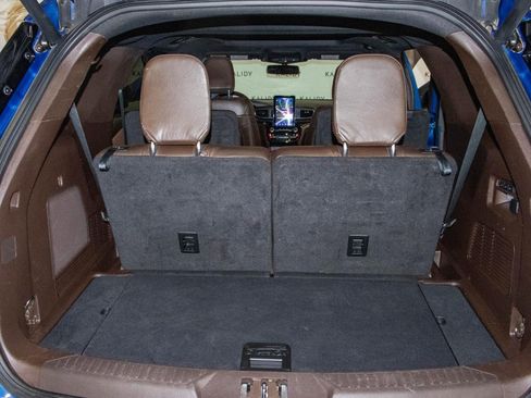 Used 2021 Ford Explorer King Ranch w/ Premium Technology Package image 25