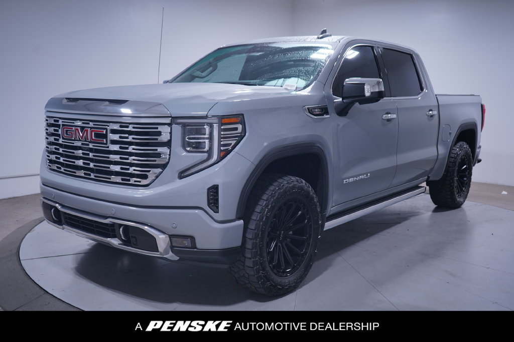 Used 2024 GMC Sierra 1500 Denali w/ Technology Package AWD/4WD image 1