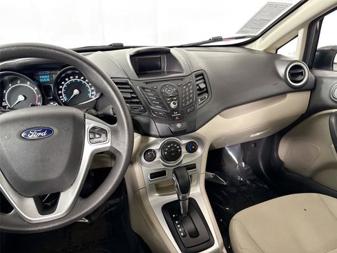 Used 2018 Ford Fiesta SE image 30
