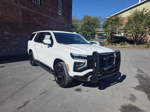 New 2025 Chevrolet Tahoe Police image 13