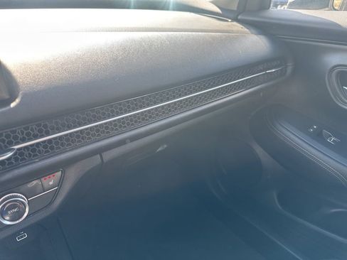 Used 2024 Honda HR-V EX-L image 21