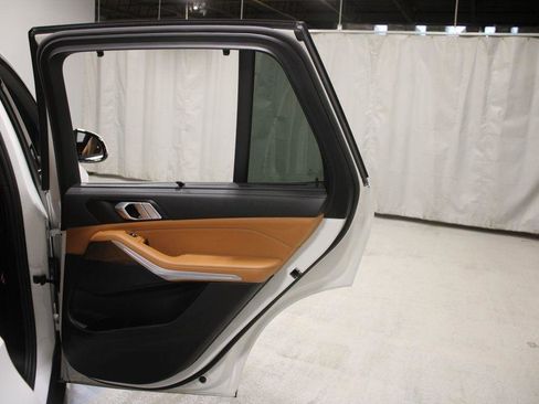 Used 2022 BMW X5 xDrive40i w/ Premium Package image 20