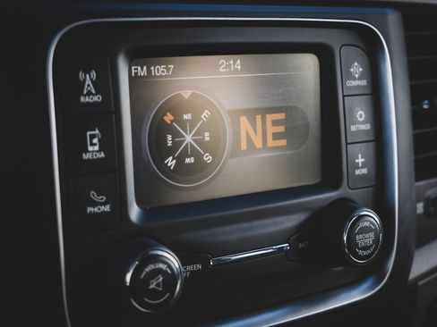 Used 2018 RAM 2500 Tradesman w/ Chrome Appearance Group image 10