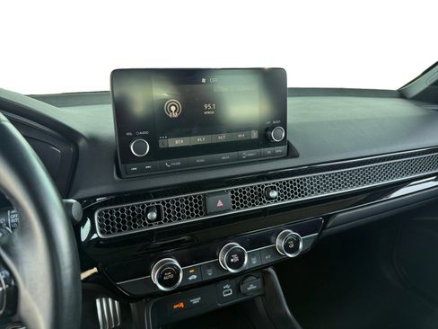 Used 2023 Honda Civic Sport image 13