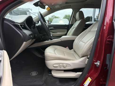 Used 2018 Buick Enclave Premium AWD/4WD image 16
