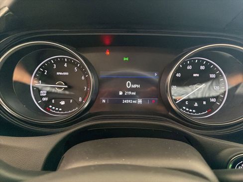 Used 2023 Buick Encore GX Essence w/ Experience Buick Package image 8