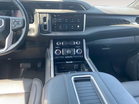 Used 2024 GMC Yukon Denali image 10