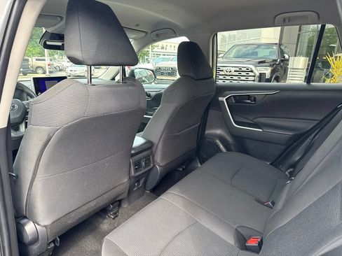 Used 2023 Toyota RAV4 LE FWD image 17