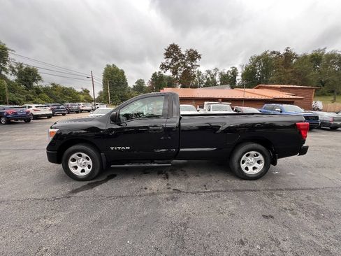 Used 2017 Nissan Titan S AWD/4WD image 8