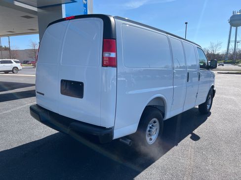 New 2025 Chevrolet Express 2500 RWD image 6