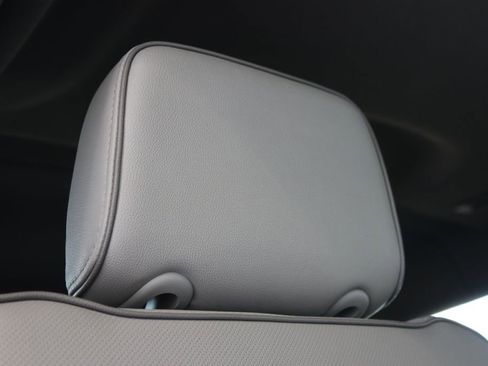 Used 2021 GMC Yukon XL SLT w/ SLT Premium Package image 38