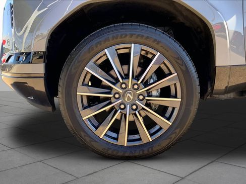 Used 2024 Lexus GX 550 AWD/4WD image 11