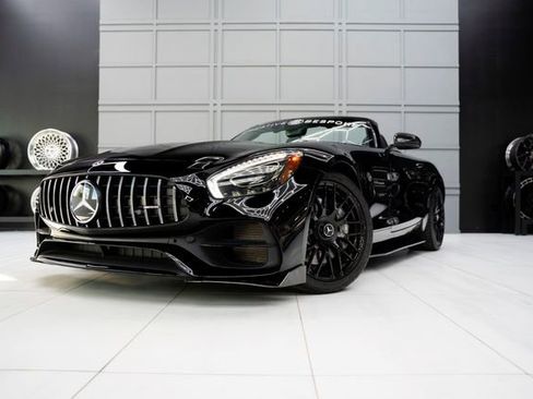 Used 2018 Mercedes-Benz AMG GT Roadster w/ Lane Tracking Package image 4
