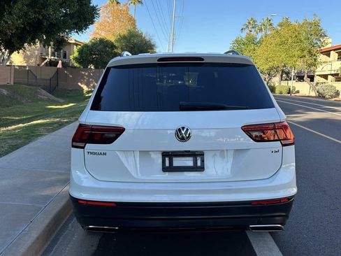 Used 2018 Volkswagen Tiguan S image 7