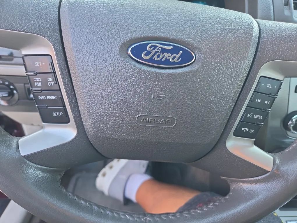 Used 2011 Ford Fusion SEL w/ 301A Rapid Spec Order Code FWD image 14
